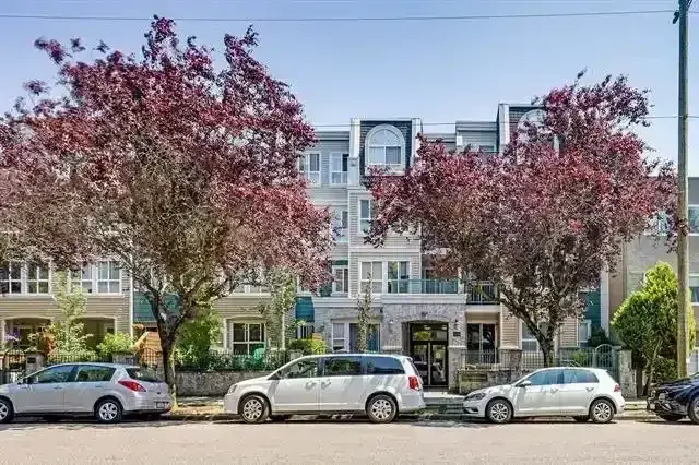 2 Level Townhouse with sunny patio!   Near Vancouver General Hospital | 3258 Heather Street, Vancouver | 2932919