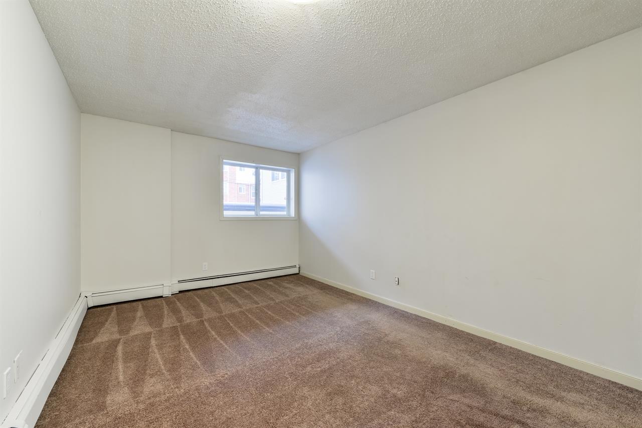 Fontana Place | 2932926