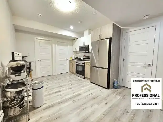 Spacious Legal Suite in Keswick | In-Suite Laundry | Extra Den | Cats OK | 8020 Kiriak Link Southwest, Edmonton | 2932993