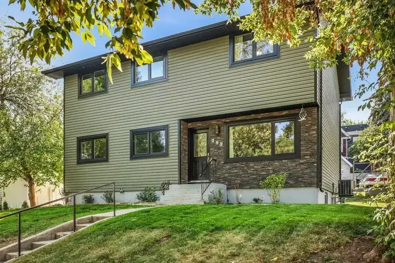 257 Hendon | 257 Hendon Drive Northwest, Calgary | 2933011