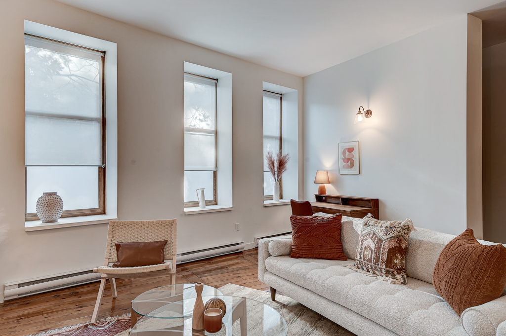 Spacieux 4 ½ – 8 Min Métro Charlevoix – | 2933118