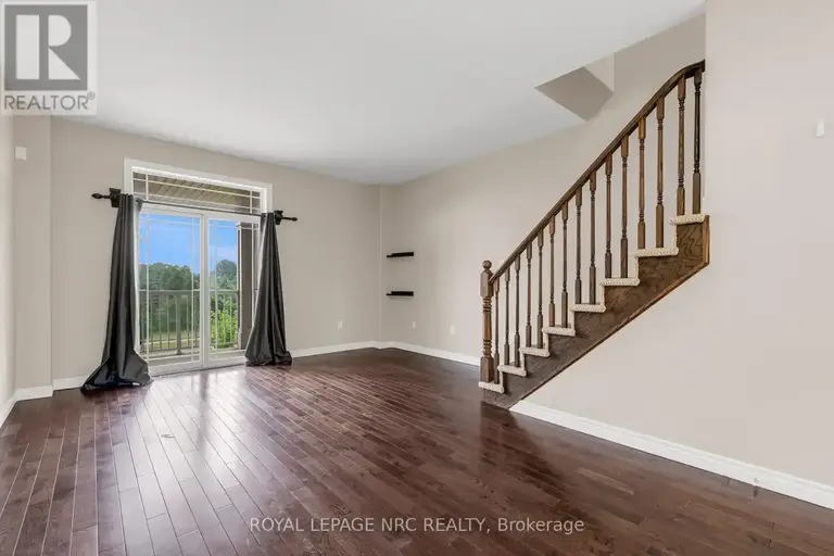 22 - 8 HEMLOCK WAY | 22 - 8 HEMLOCK WAY, Grimsby | 2933165