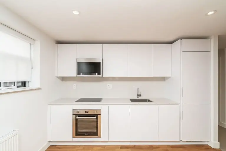 1420 Kingston Road | 1420 Kingston Road, Toronto | 2933191