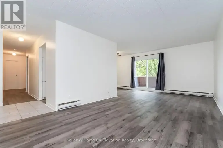 203 - 184 EIGHTH STREET | 203 - 184 EIGHTH STREET, Collingwood | 2933211