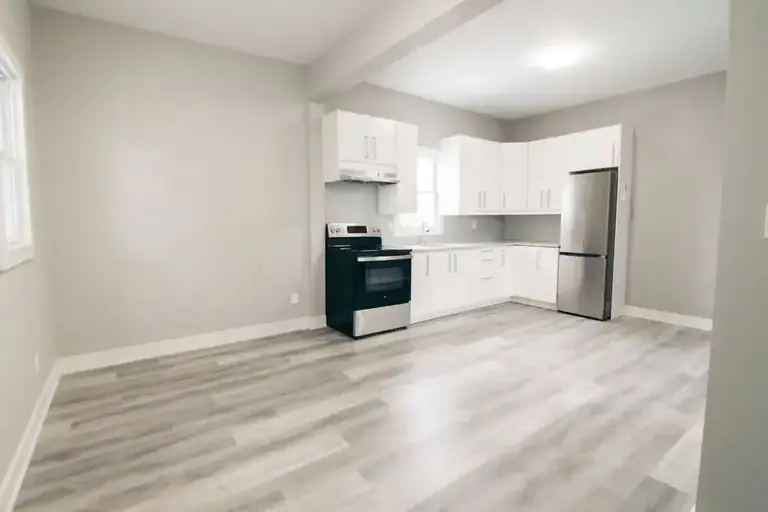 80 Page St - 2 | 80 Page St -, St. Catharines | 2933235