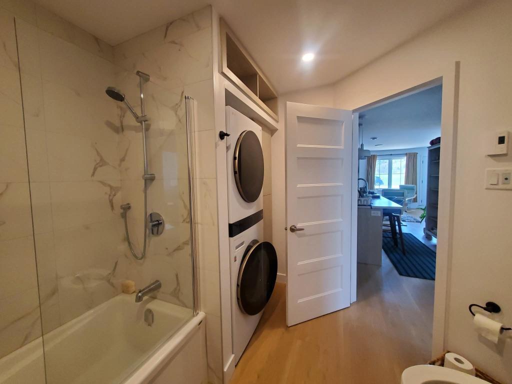 Appartement 4 1/2 à louer avec vue sur la montagne et accès à la rivière | 2933627