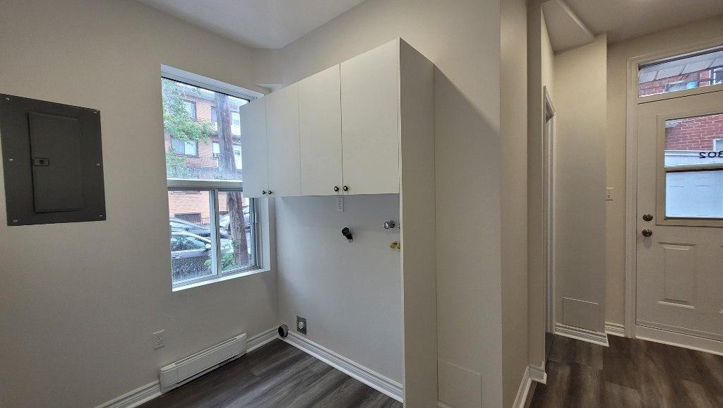 Petite-Italie 3 ½ Pied-à-terre RDC entièrement rénové et isolé à neuf H2S 1E8 | 2933632