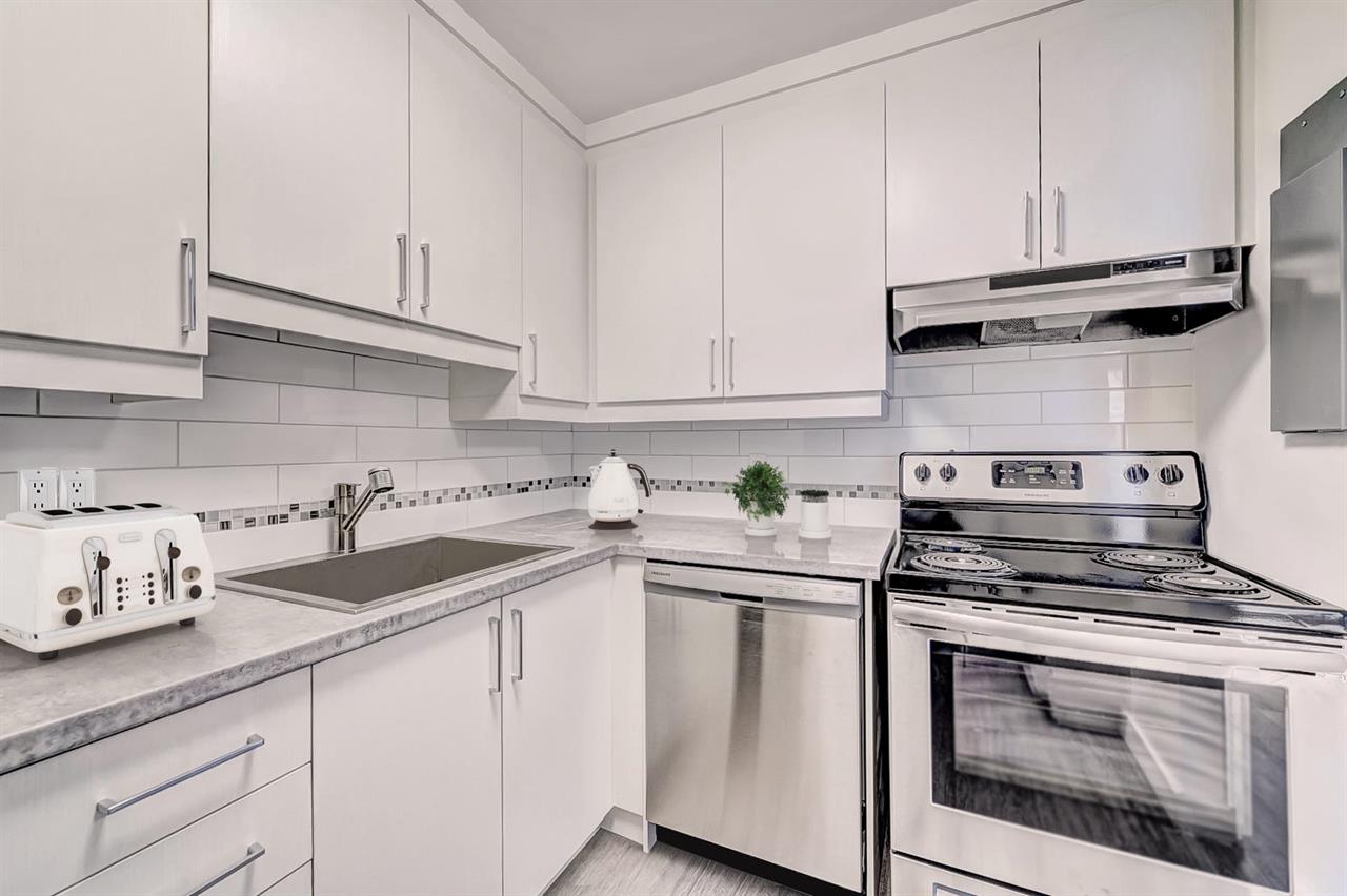 PH 3 - 3 Walk-up | 2937191