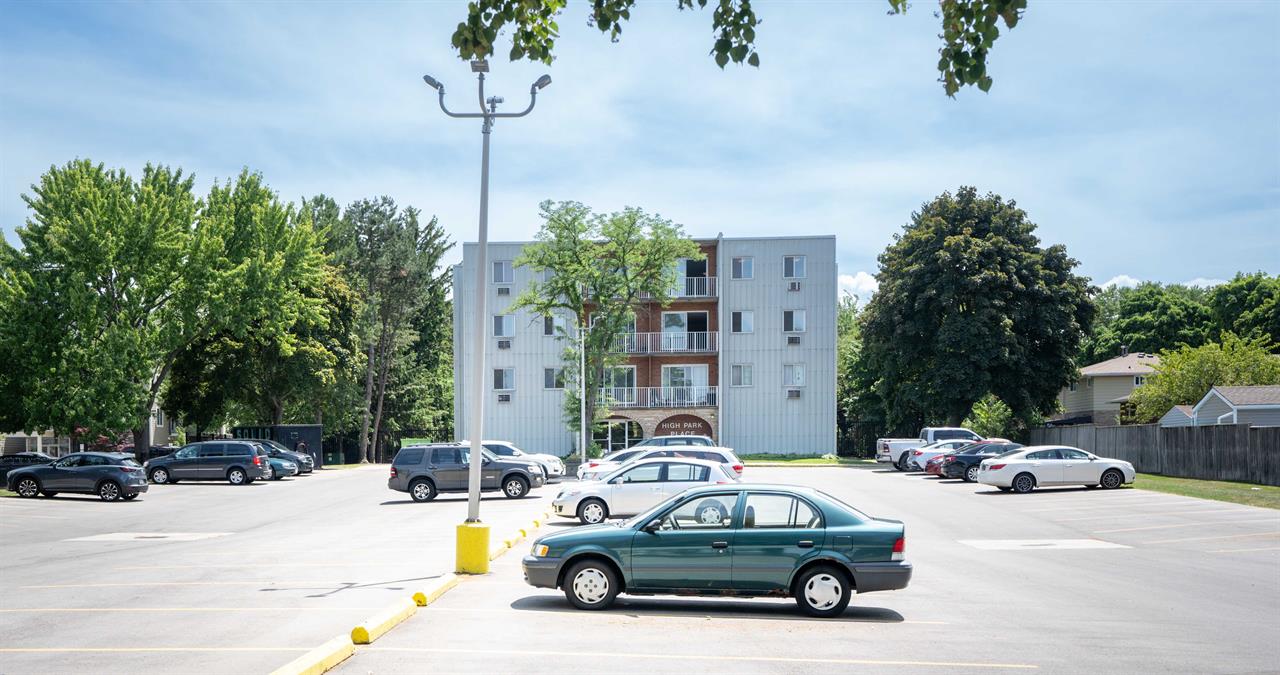 High Park Place Apartments | 2933771