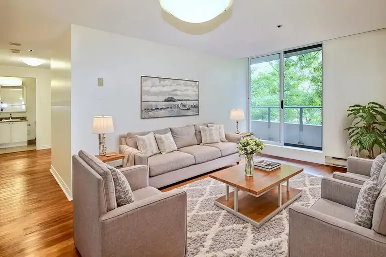 Waterford | 1241 Kilborn Place, Ottawa | 2933797