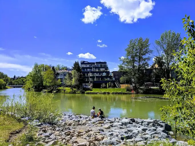 Brookwood Manor | 108 23rd Ave SW, Calgary | 2934033