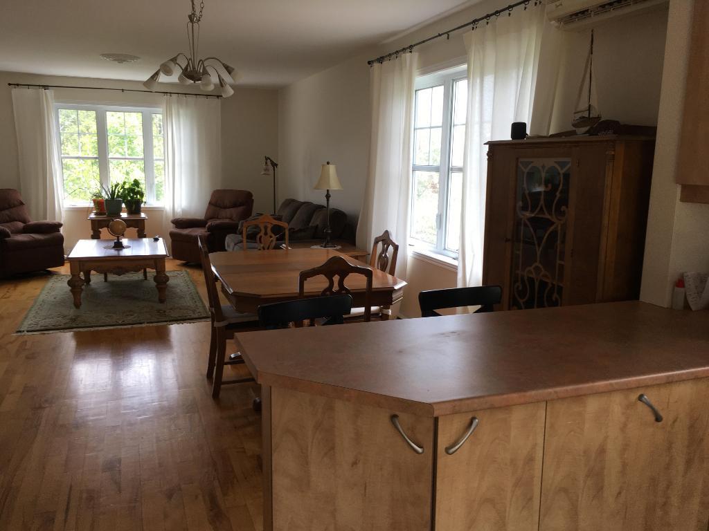 Très grand et Lumineux 5 1/2 (Ville de Richelieu) | 2934132