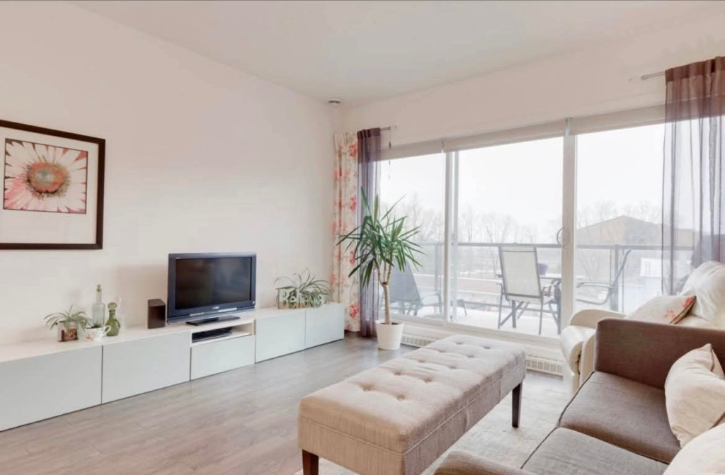 Grand 3 1/2 à Louer | 2945596