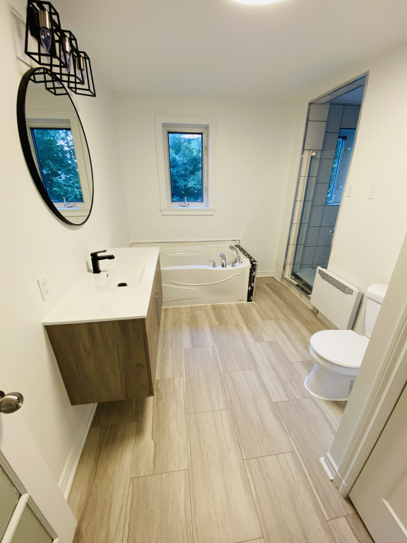 Maison Rénovée Près De La Rivière | 2934195