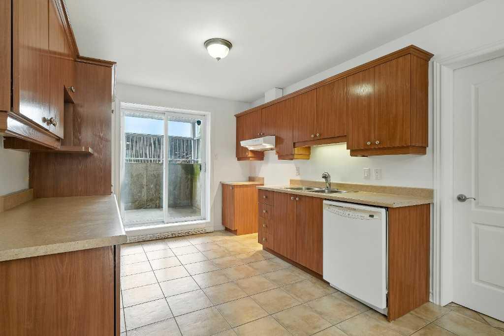 TRÈS GRAND APPARTEMENT 5 1/2 DE +- 1365 PI.CA AVEC THERMOPOMPE À LOUER À SAINT-RÉMI DÈS MAINTENANT! | 2934686