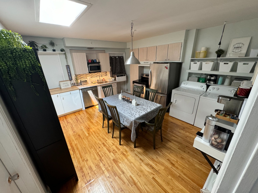 Appartement 1000 Pieds Carré | 2934752