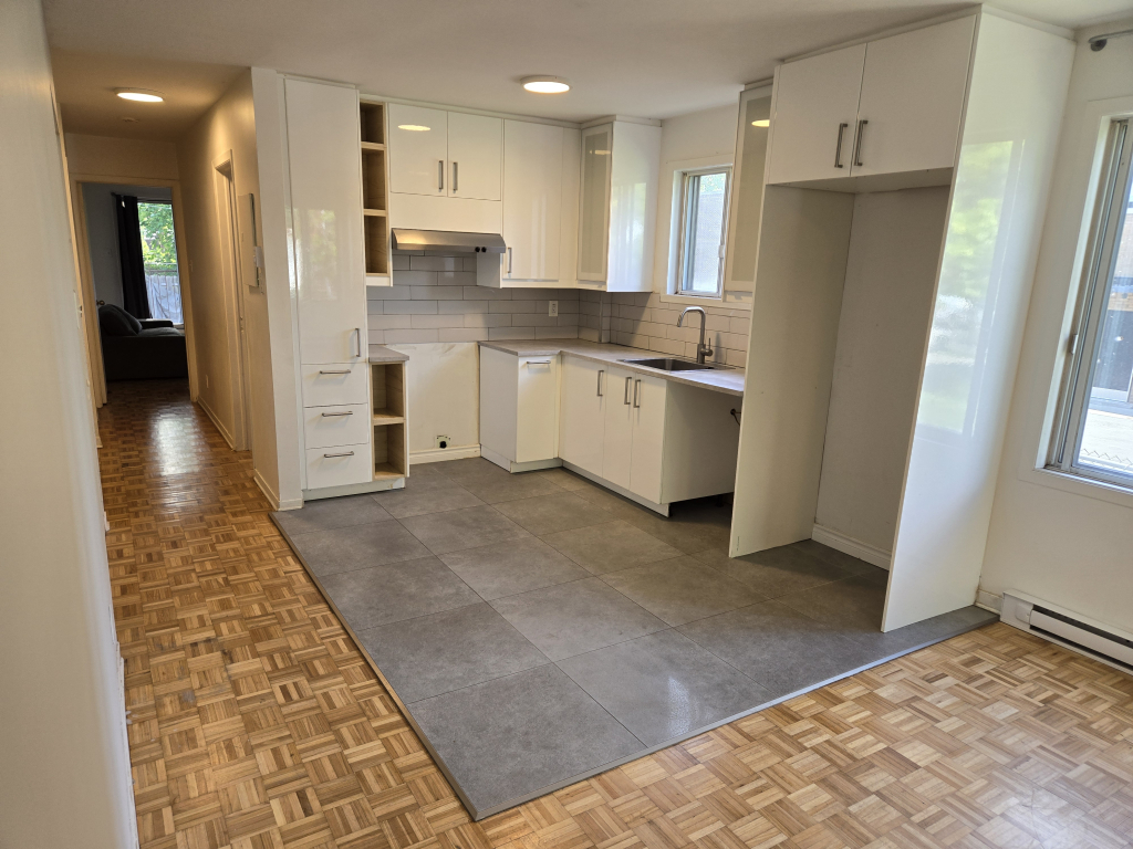 Appartement 5 1/2 Style Condo Sur 2 étag | 2934778