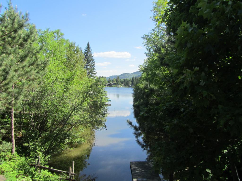 Chalet au bord du l’eau à louer à St-Zénon. À 1h30 de Montréal!!! | 2935207
