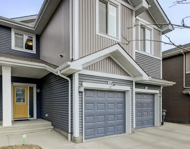 Shiny Contemporary 2 Bedroom + Bonus Room + Finished Basement Townhouse | 44 - 6004 Rosenthal Way, Edmonton | 2935367