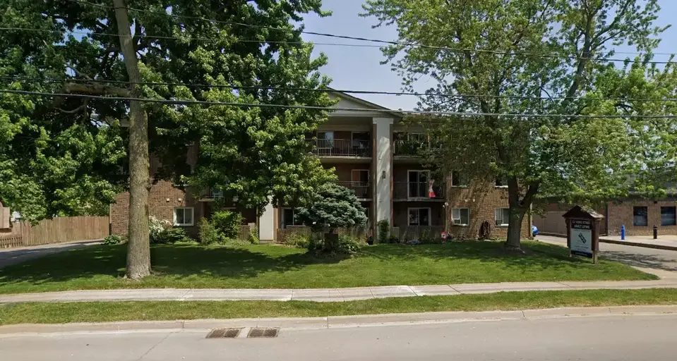 Renovated | One Bedroom | Mature Living Building | 521 King St, Port Colborne | 2935407
