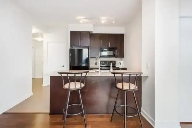 Wonderful Parkside Condo Heart Of Mississauga! | 4065 Brickstone Mews, Mississauga | 2935637