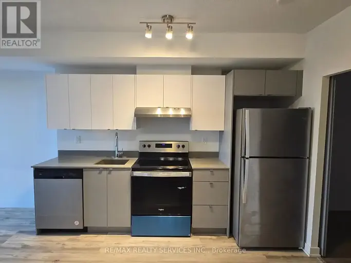 B208 - 3200 DAKOTA COMMON | B208 - 3200 DAKOTA COMMON, Burlington | 2935671