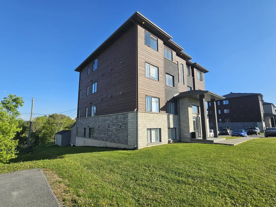MAGNIFIQUE 4 ½ | CONSTRUCTION RÉCENTE | 2935773