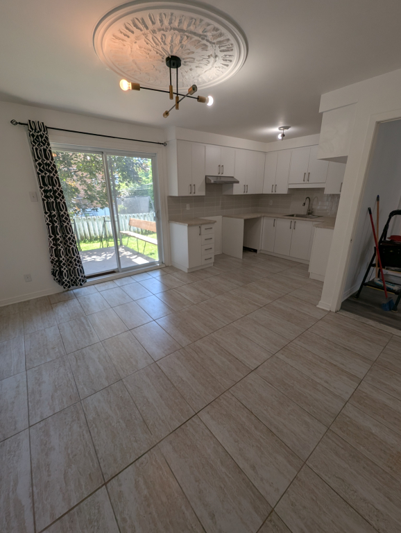 4 Chambres - 2 Salles De Bain | 2935789
