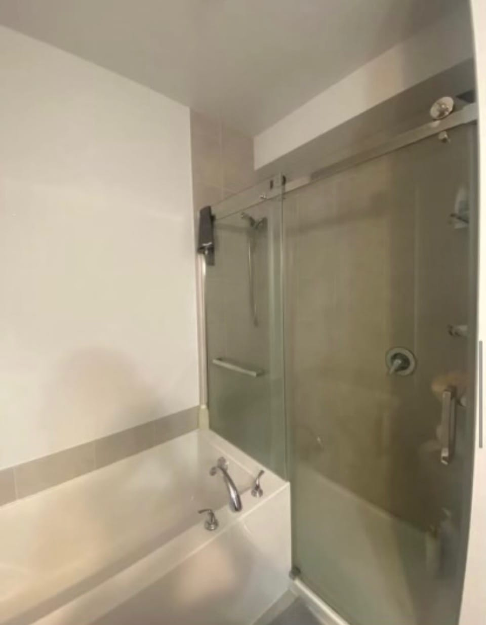 Beau 4 ½ Lumineux Et Bien Entretenu | 2936210