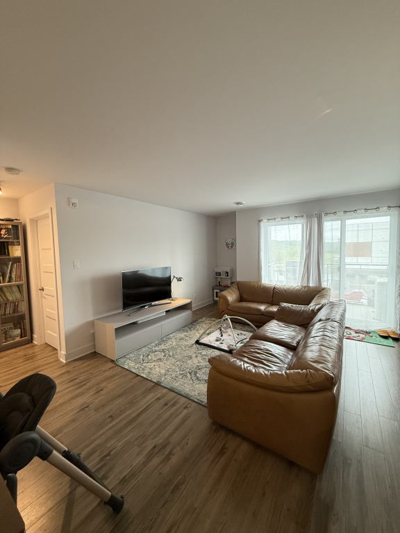 Grand Condo Neuf 4 ½ à Louer – Mirabel | 2936219