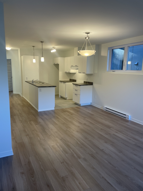 Bienvenue Chez Vous! Welcome Home! | 2940550