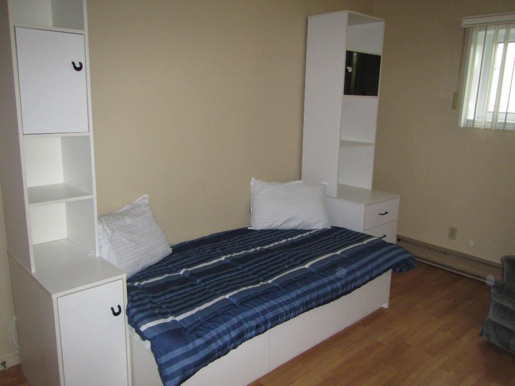 Studio 2½ Chicoutimi Arrière Place du Royaume, Chicoutimi | 2937039