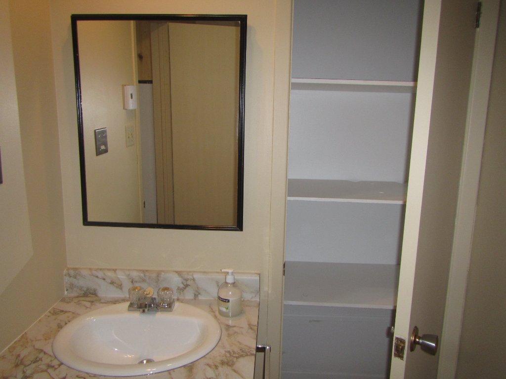 Studio 2½ Chicoutimi Arrière Place du Royaume, Chicoutimi | 2937039