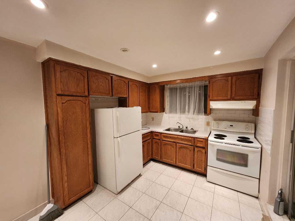 2 1/2 for rent | 2937057