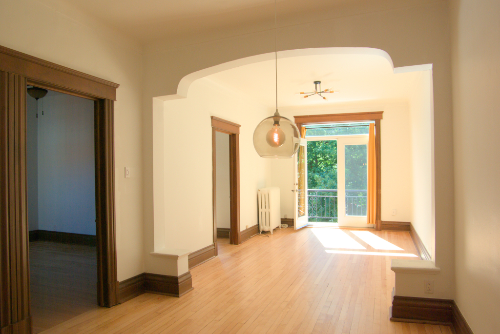 OUTREMONT | 2937171