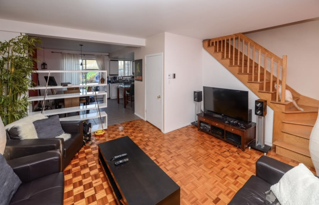 Grand 2 Ou 3 Chambres à Coucher/2 étages | 2937172