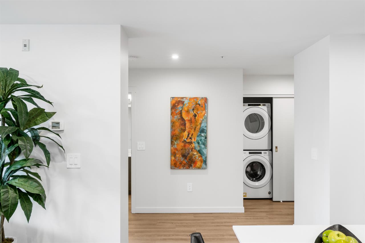 The Vue | 2937345