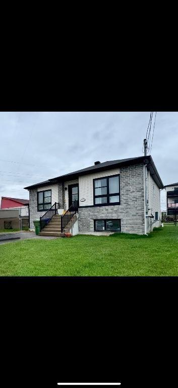 Appartement À LOUER- GRAND 4 ½ À SAINTE-SOPHIE *** | 2937556