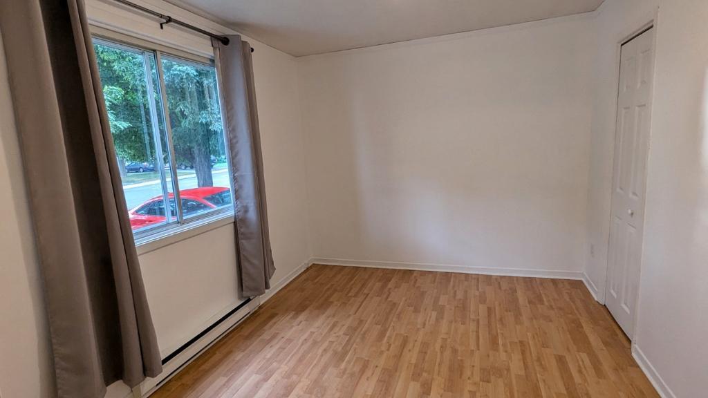 *Granby* Grand 5 1/2 avec sous-sol, bien situé | 2937557