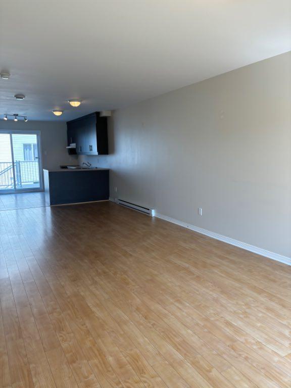 Grand 4 ½ à louer – Sur 2 étages – 2 stationnements | 2937558