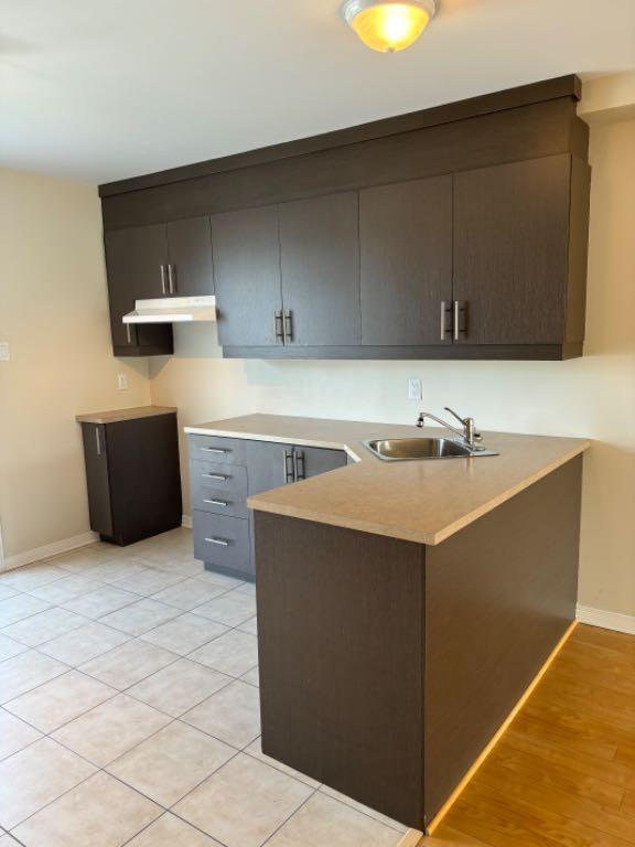 Grand 4 ½ à louer – Sur 2 étages – 2 stationnements | 2937558