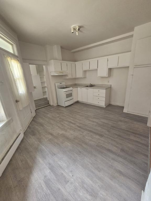 Appartement 4 1/2 à louer Rez-de-chaussée | 2937564