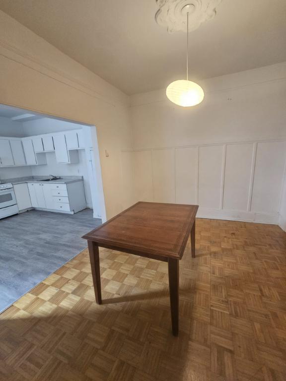 Appartement 4 1/2 à louer Rez-de-chaussée | 2937564