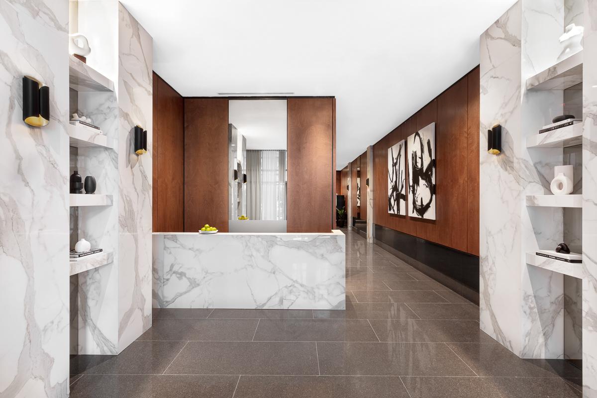 2 Bedroom - 2015 De La Montagne, Montréal | 2937587