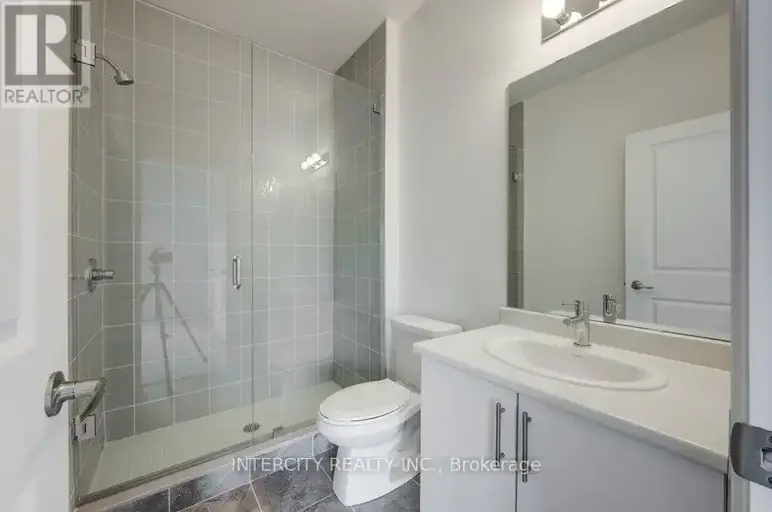 56 - 150 GLENDALE AVENUE | 56 - 150 GLENDALE AVENUE, St. Catharines | 2937664