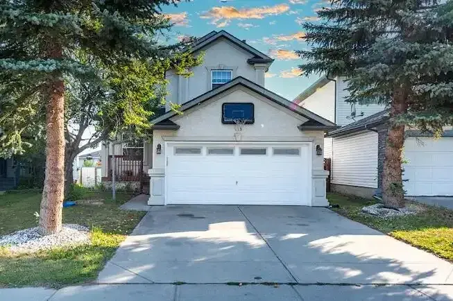 Cost effective one room for rent | 175 Harvest Glen Way Northeast, Calgary | 2937787