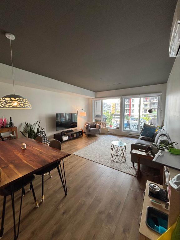 Cession de bail – IMMENSE condo 4 ½ avec espace bureau situé à La Cité M Lebourneuf | 2937962