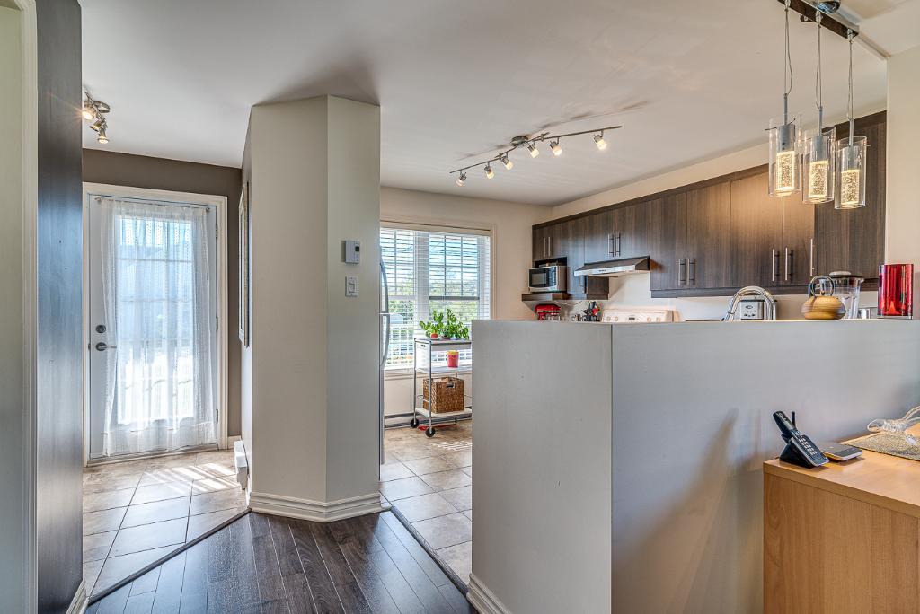 TRÈS GRAND 7 ½ - 2 étages (style maison de ville) + sous-sol À PRÉVOST | 2937973