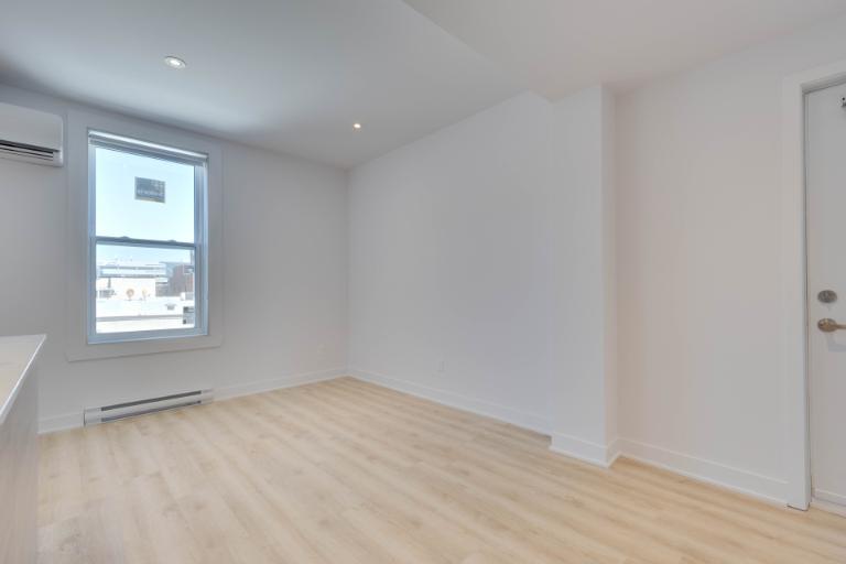 5 1/2 - Montréal (Parc-Extension) - 2 350 $/mois | 2940670