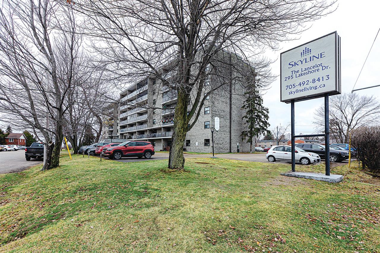 Lancelot Apartments | 2938592
